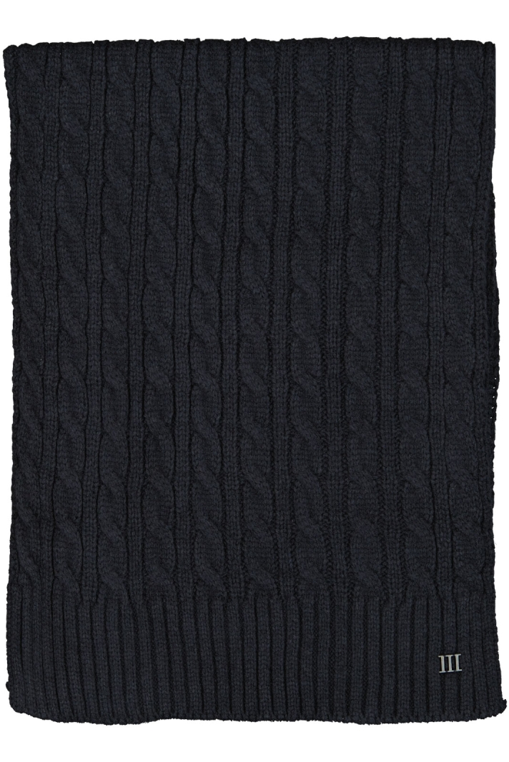 Domiziano | Knitted Cable Scarf