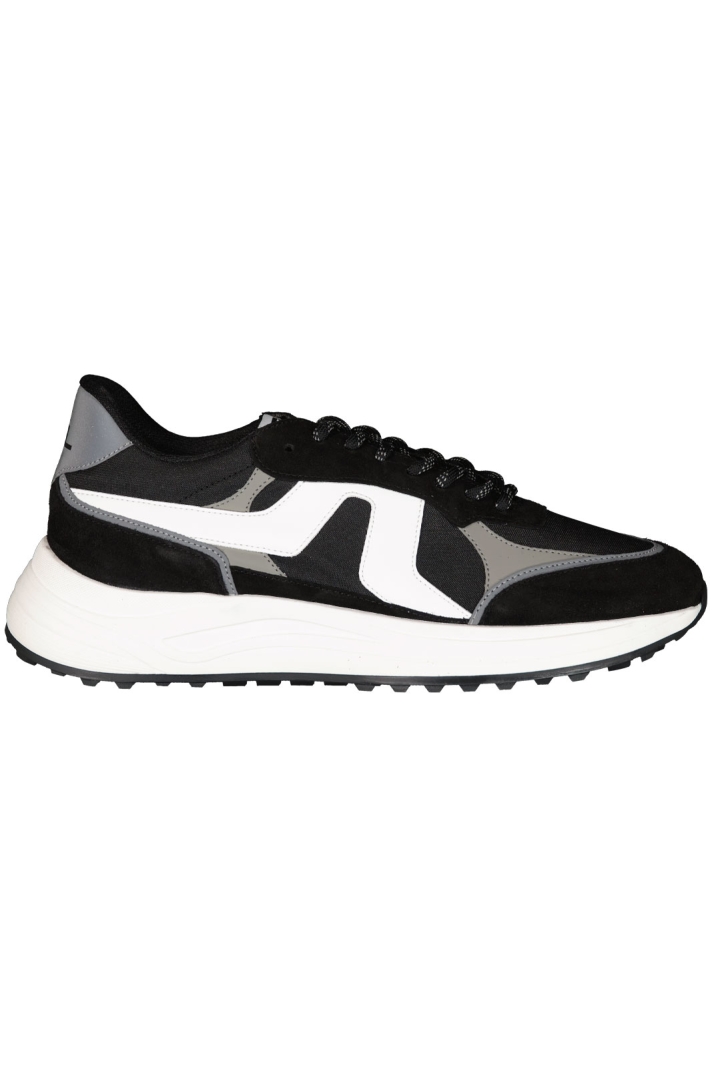 Bridge Light Runner Sneaker